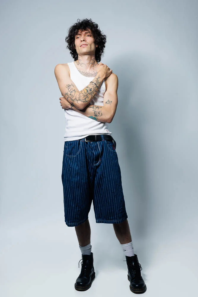 Photographe lookbook studio Paris – portrait en studio