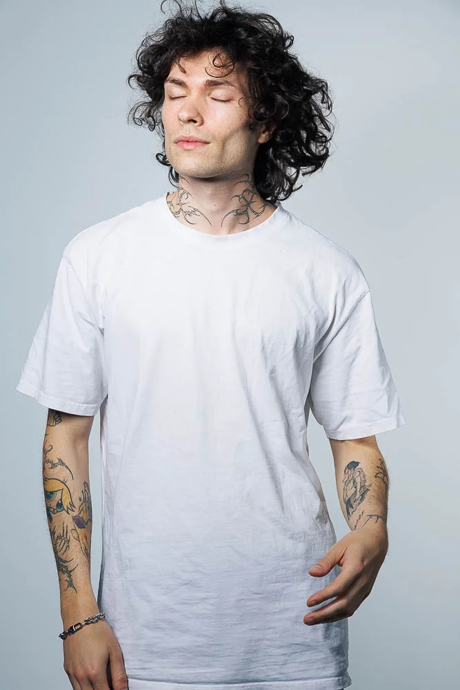 Photographe lookbook studio Paris – portrait en studio
