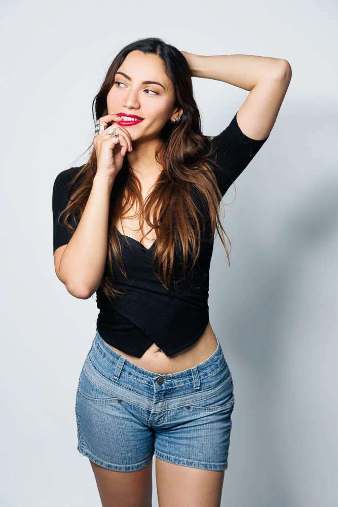 Photographe lookbook studio Paris – portrait en studio