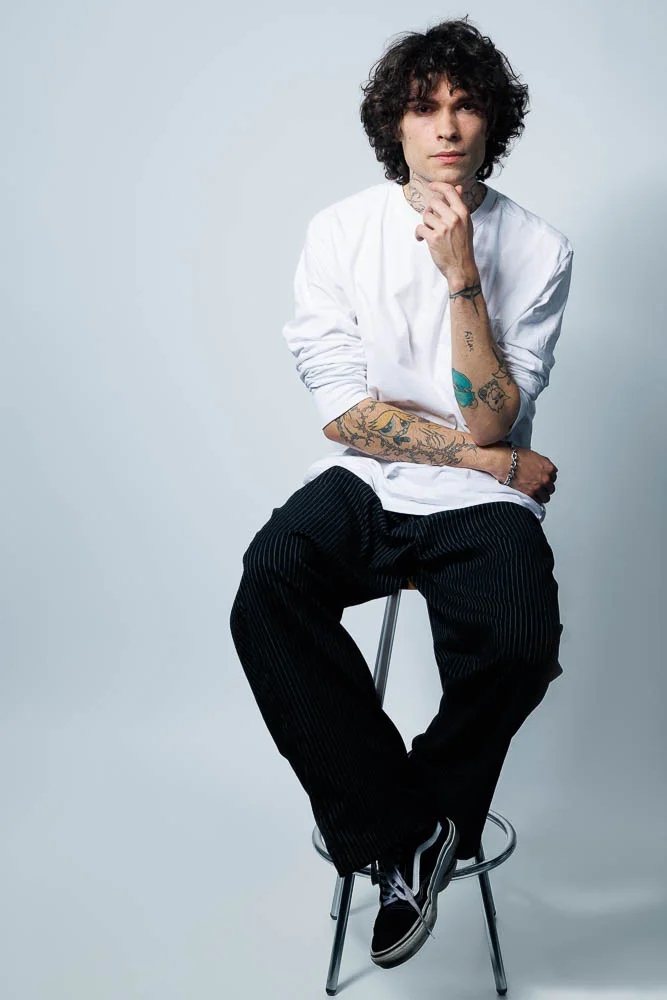 Photographe lookbook studio Paris – portrait en studio