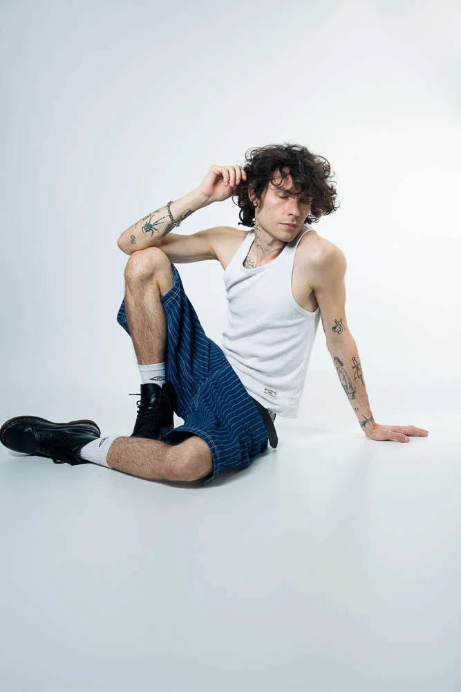 Photographe lookbook studio Paris – portrait en studio