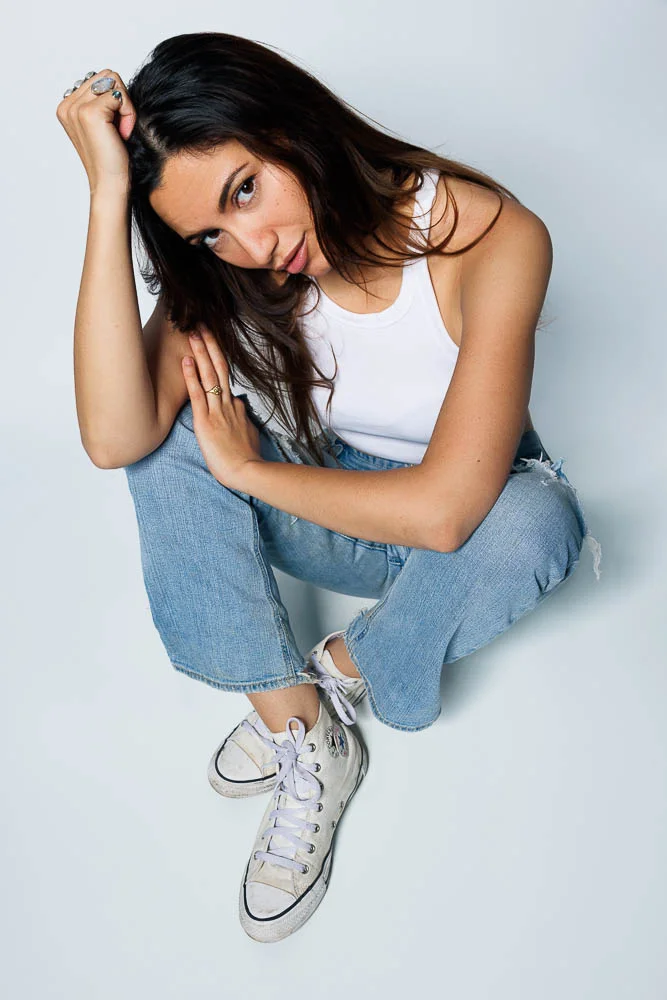 Photographe lookbook studio Paris – portrait en studio