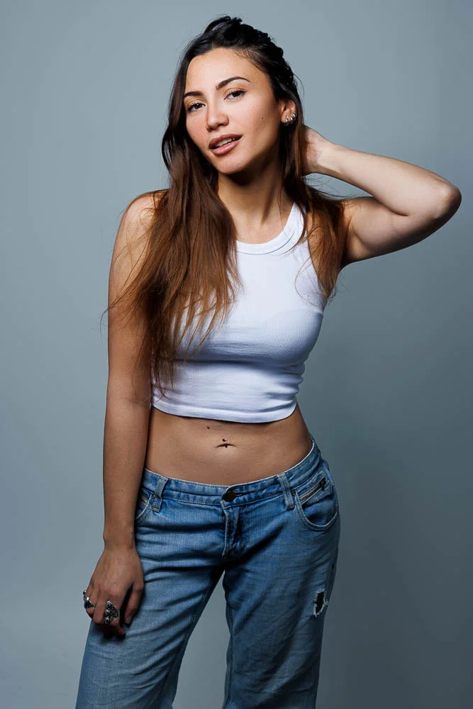 Photographe lookbook studio Paris – portrait en studio