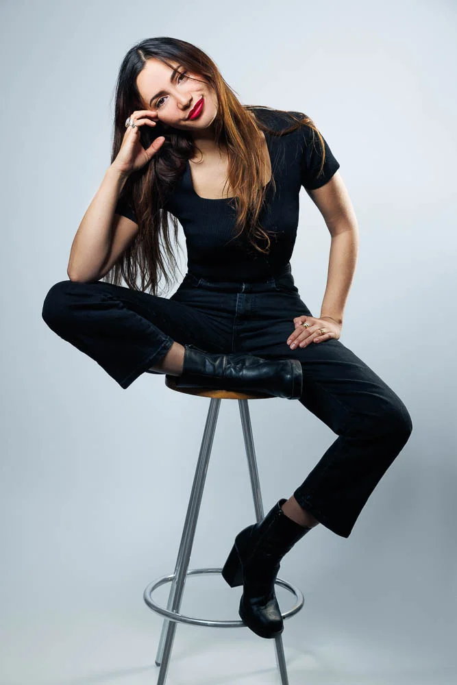 Photographe lookbook studio Paris – portrait en studio