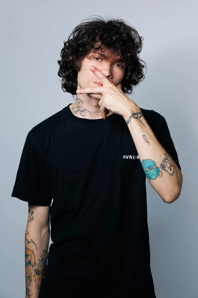 Photographe lookbook studio Paris – portrait en studio