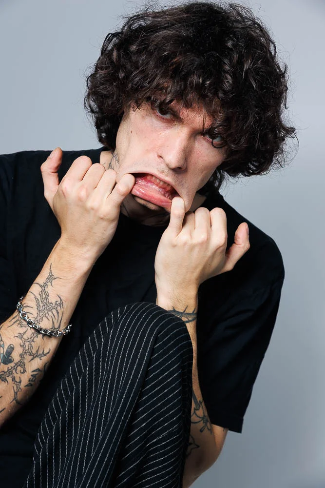 Photographe lookbook studio Paris – portrait en studio