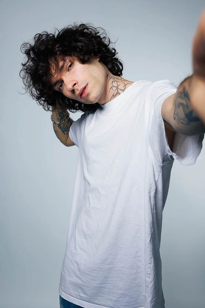 Photographe lookbook studio Paris – portrait en studio