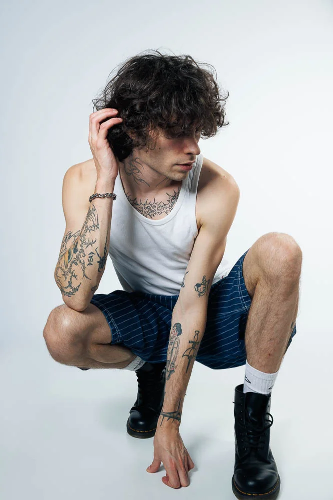 Photographe lookbook studio Paris – portrait en studio