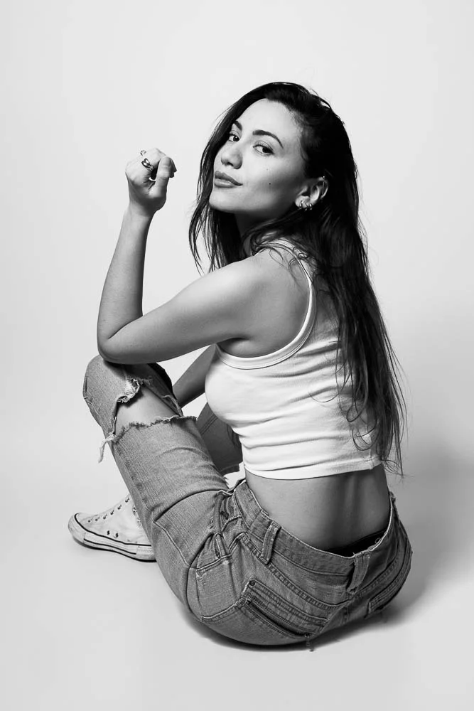 Photographe portrait noir et blanc à Paris – studio