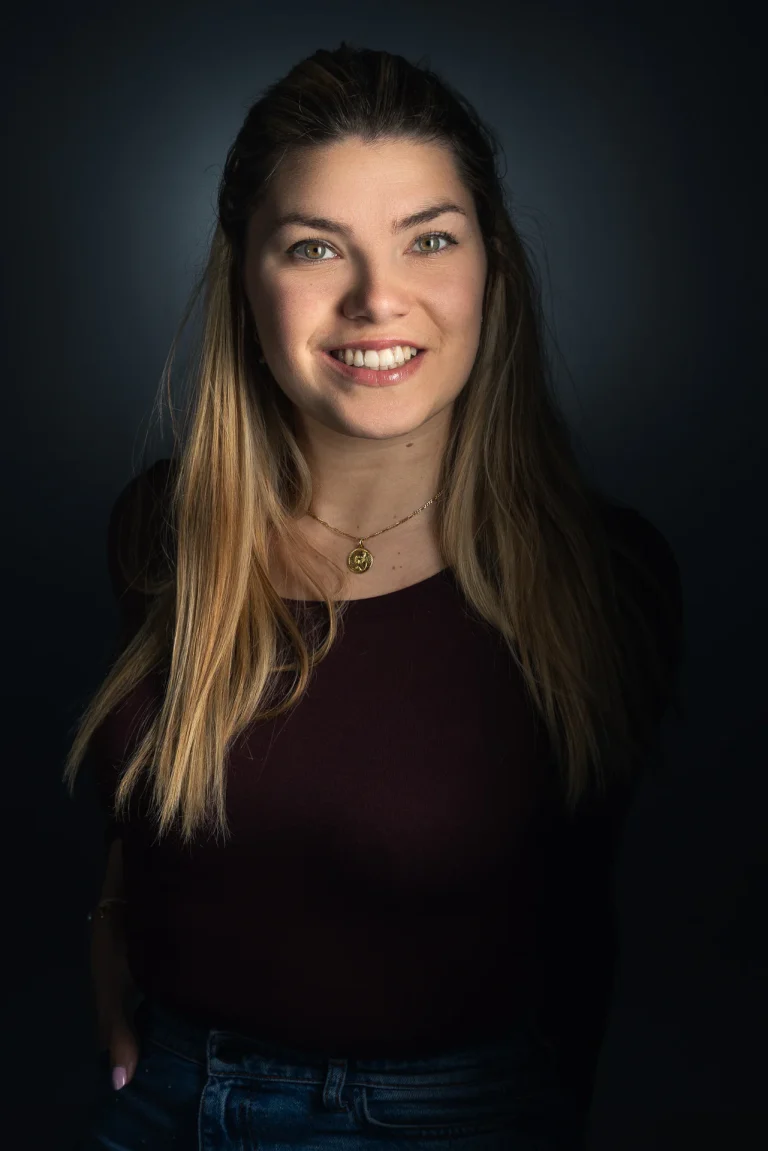 Photographe trombinoscope d’entreprise – portrait en studio Photographe trombinoscope d’entreprise – portrait en studio