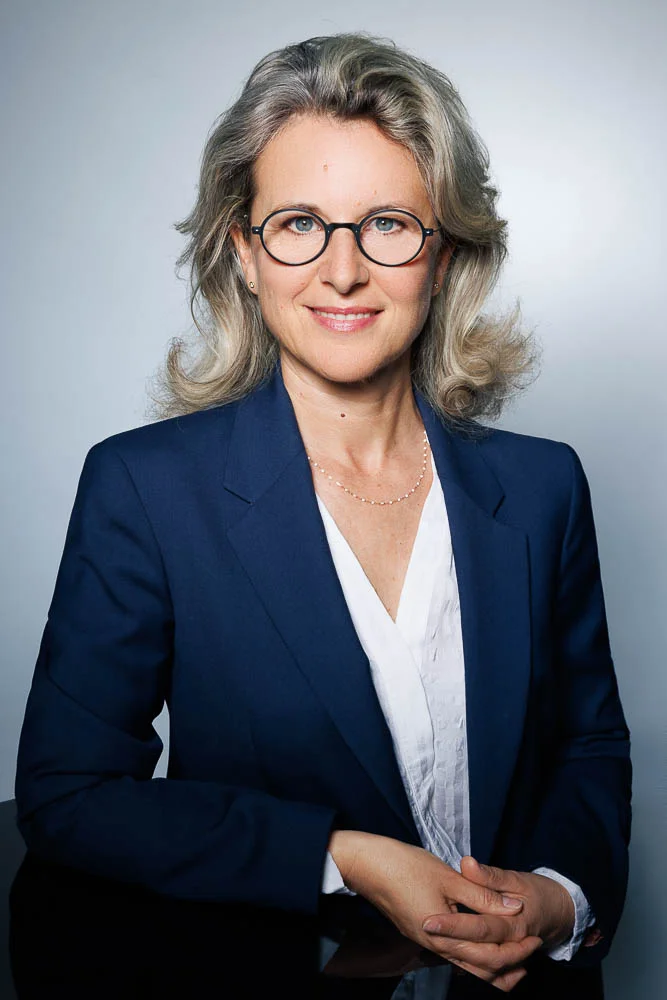 Photos Doctolib PRO – portrait avec lunettes