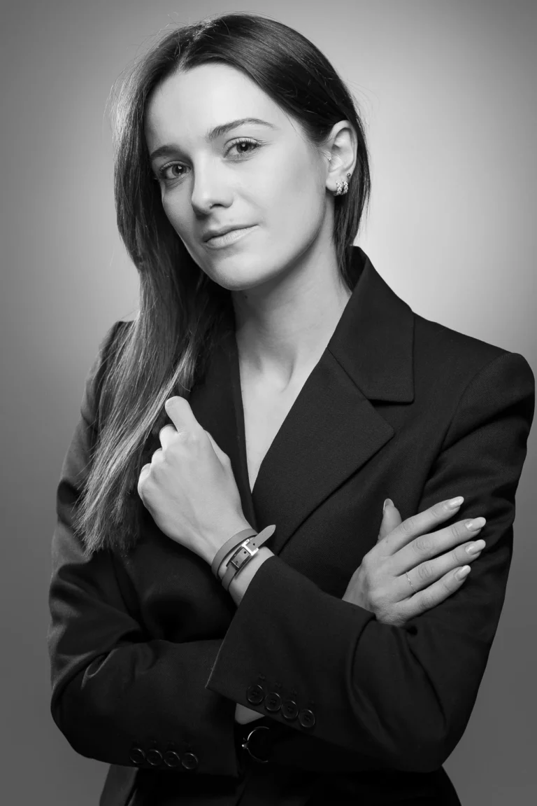 Portrait en entreprise – portrait bras croisés