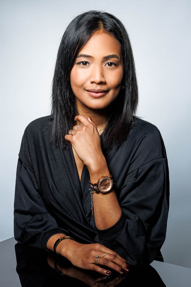 Photo corporate femme – portrait en studio
