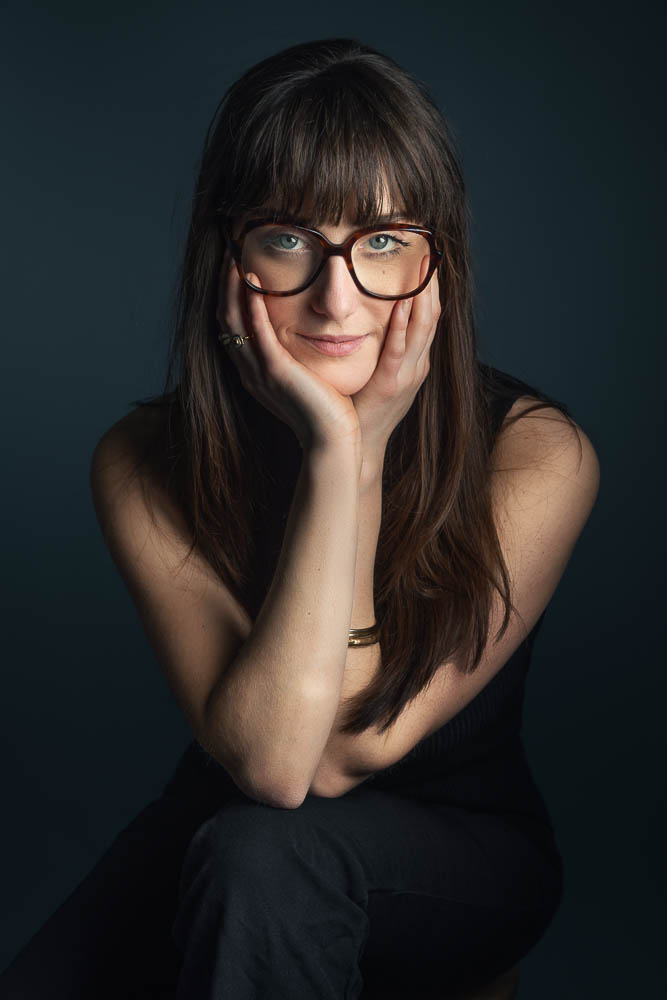 Photographe LinkedIn – portrait avec lunettes