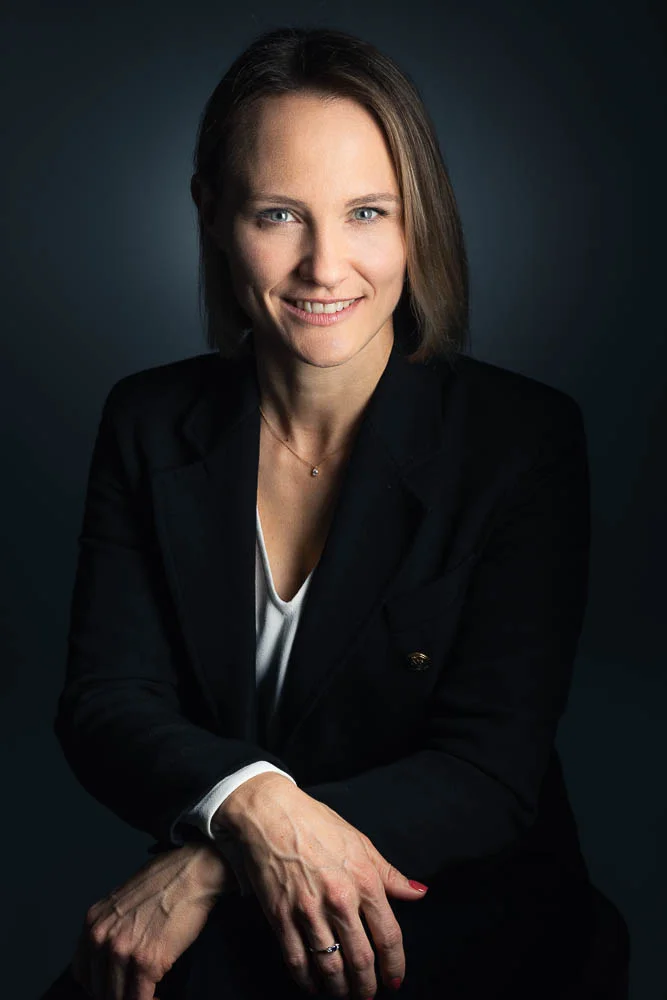 Photographe pour ostéopathe – portrait bras croisés