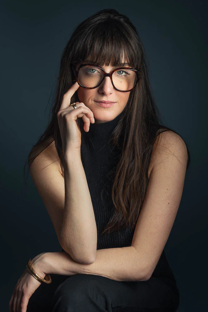 Portrait corporate original – portrait avec lunettes Portrait corporate original – portrait avec lunettes