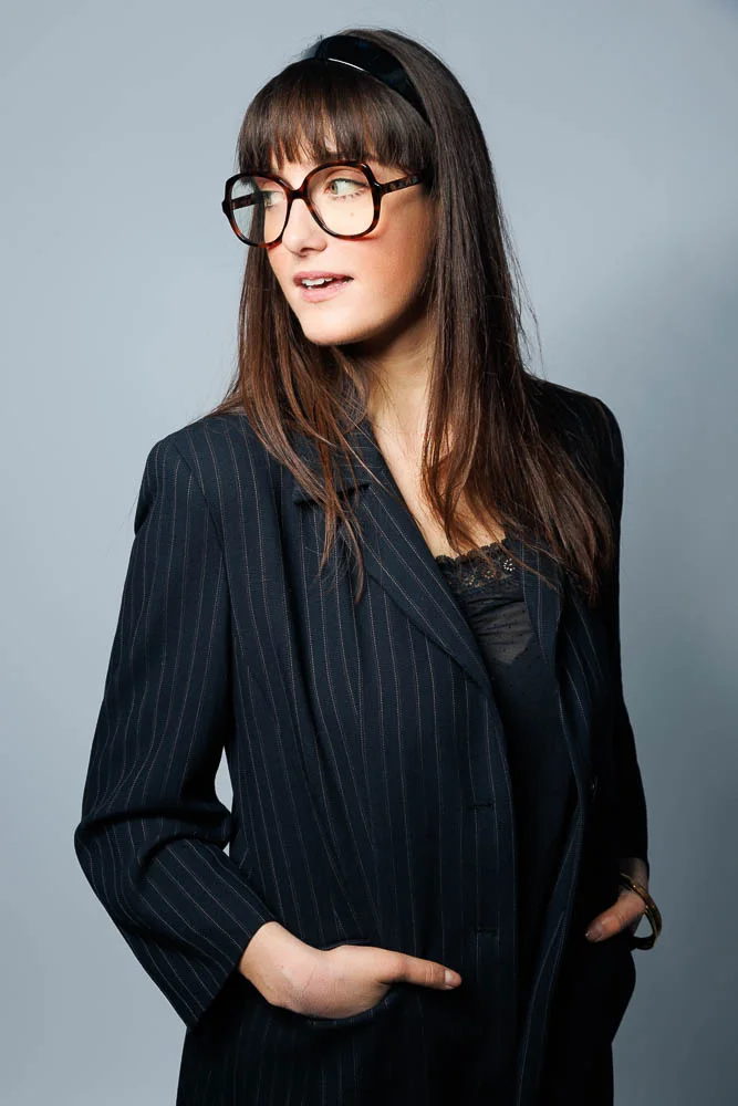 Photographe book Paris – portrait avec lunettes