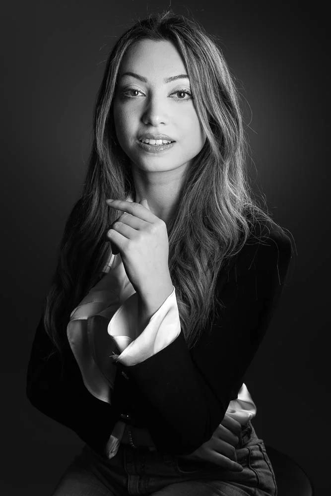 Photographe portrait noir et blanc à Paris – studio