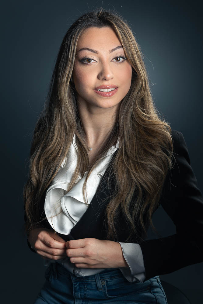 Shooting photo femme Paris – portrait en blazer
