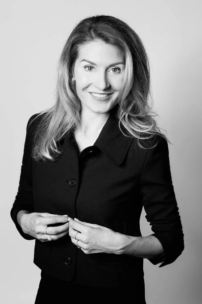 Photo corporate femme – portrait noir et blanc
