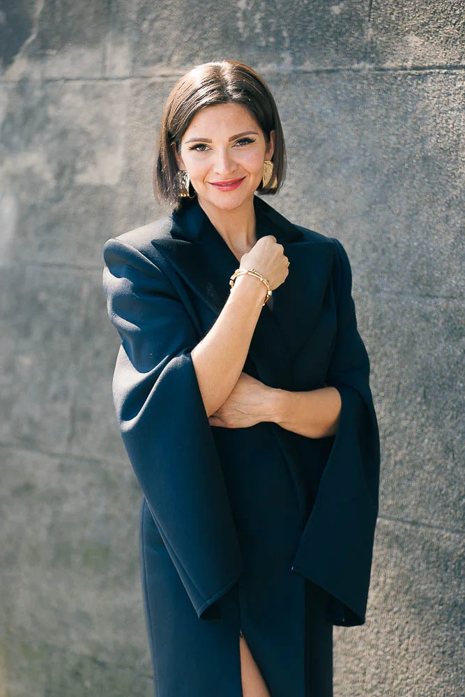 Photographe avocat – portrait en tenue sombre