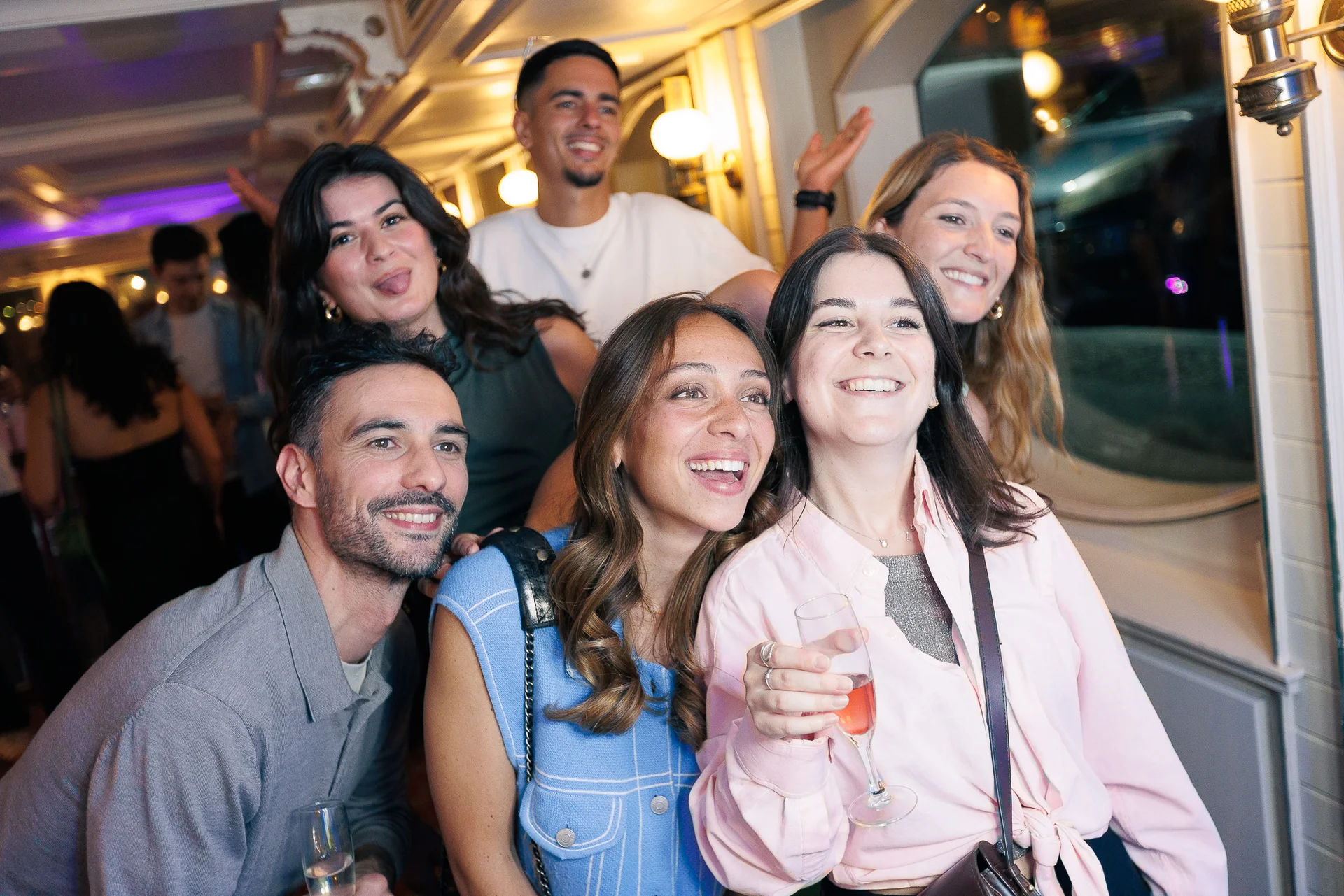 Photographe reportage salons et conventions – souriant