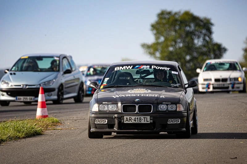 Photographe de voiture de luxe – visuel professionnel