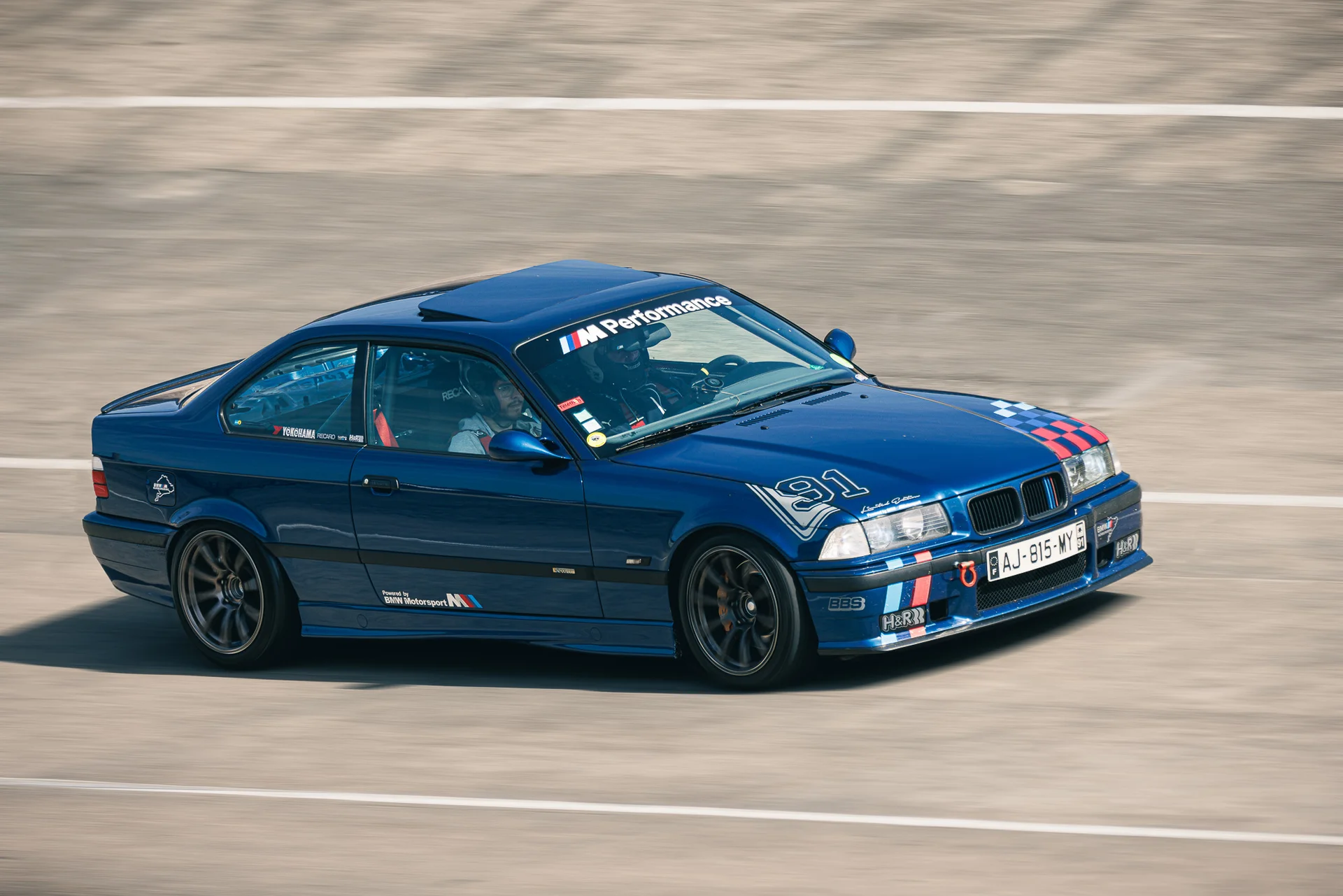 Photographe de voiture de luxe – visuel professionnel