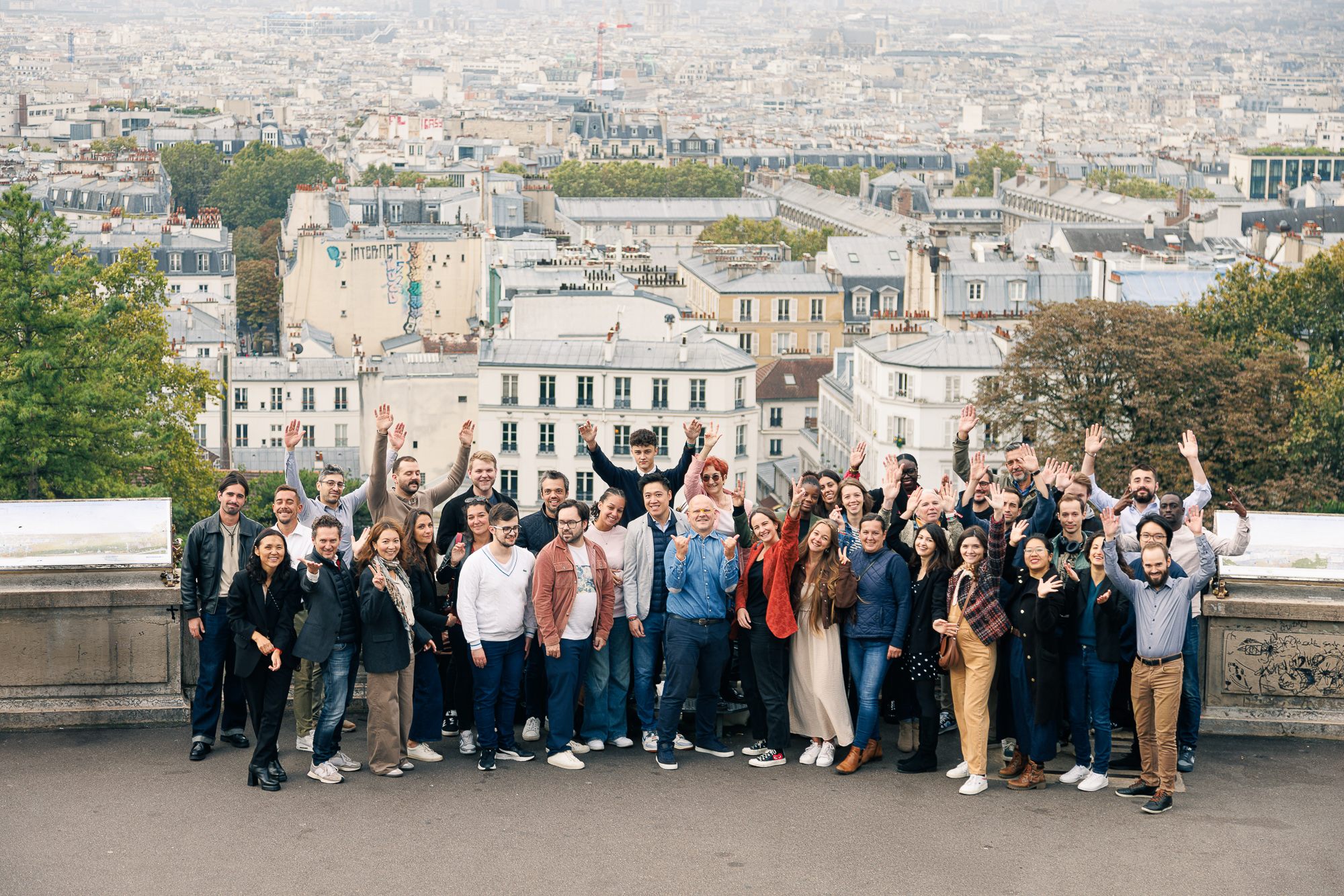 Photographie corporate en équipe – portrait en extérieur