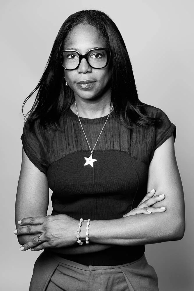 Photo de profil LinkedIn – portrait avec lunettes Photo de profil LinkedIn – portrait avec lunettes