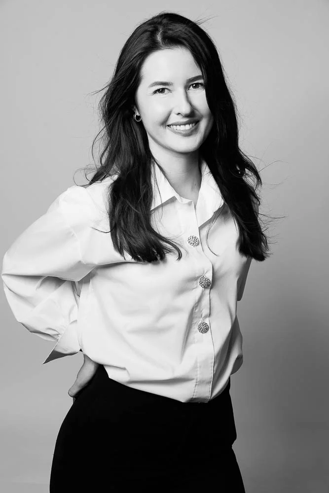 Photographe LinkedIn – portrait en chemise blanche